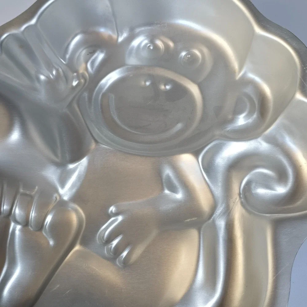 Wilton Monkey Cake Pan Kids Silver 2105-1023‎ Jungle Safari DIY Baking Novelty